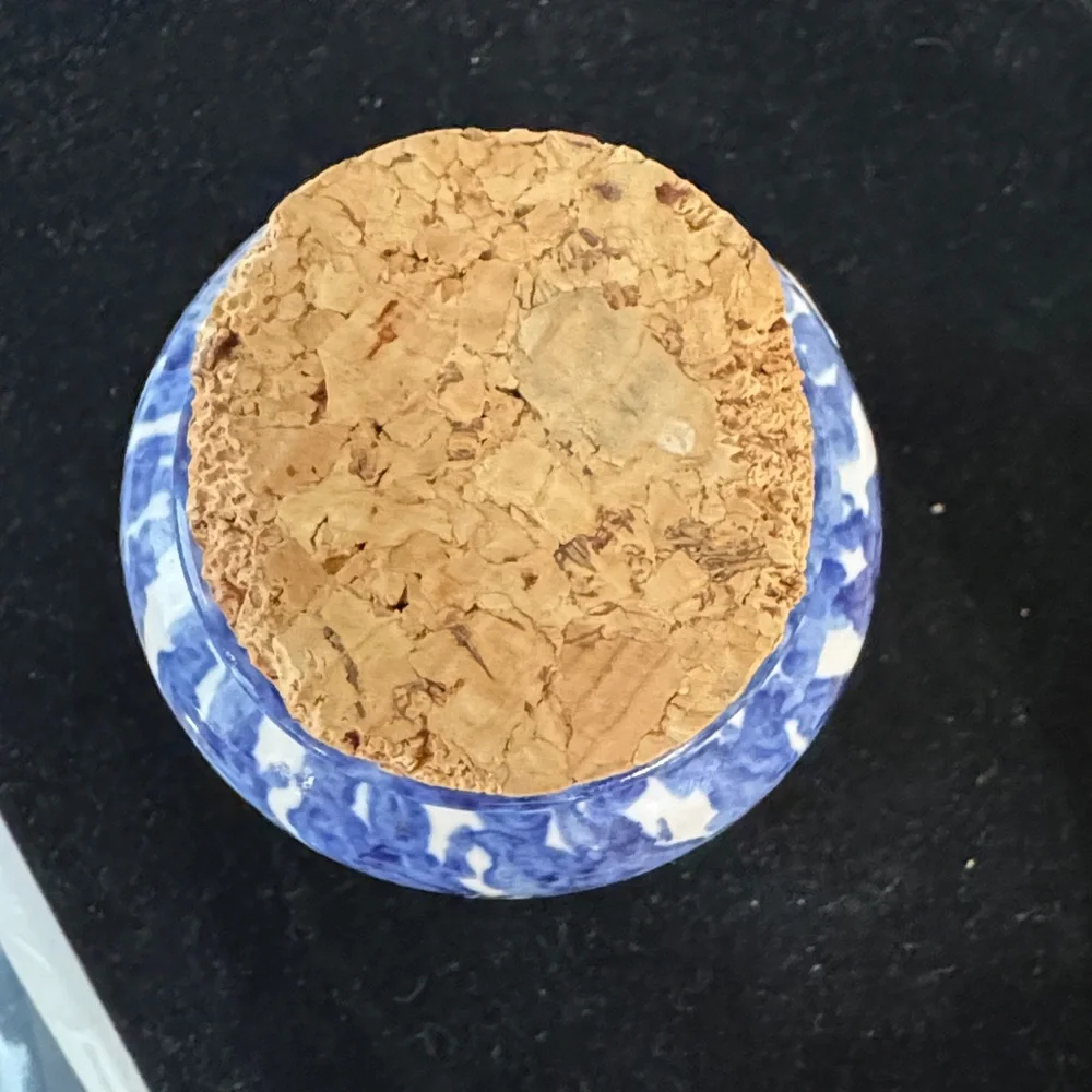 N/A ceramic jar